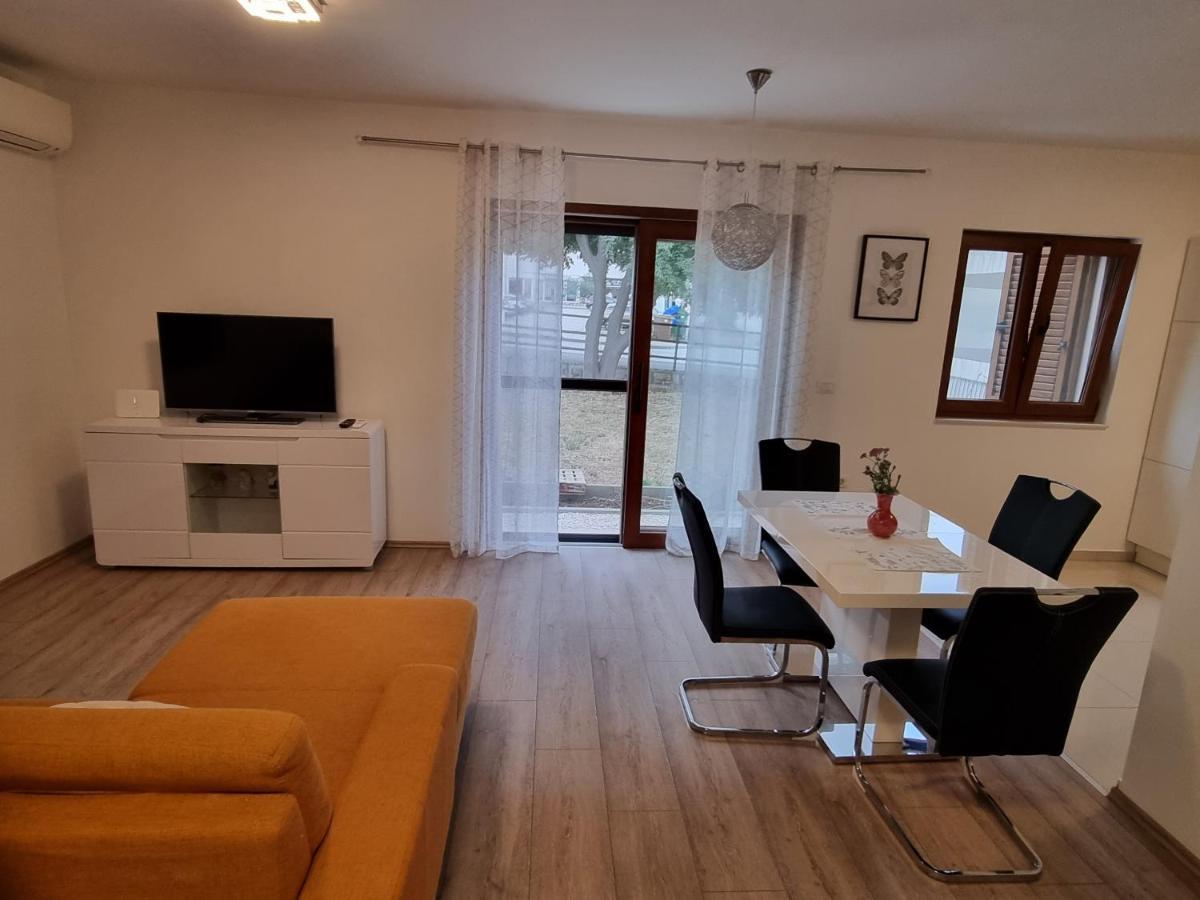 Apartman Petra Zadar Bagian luar foto